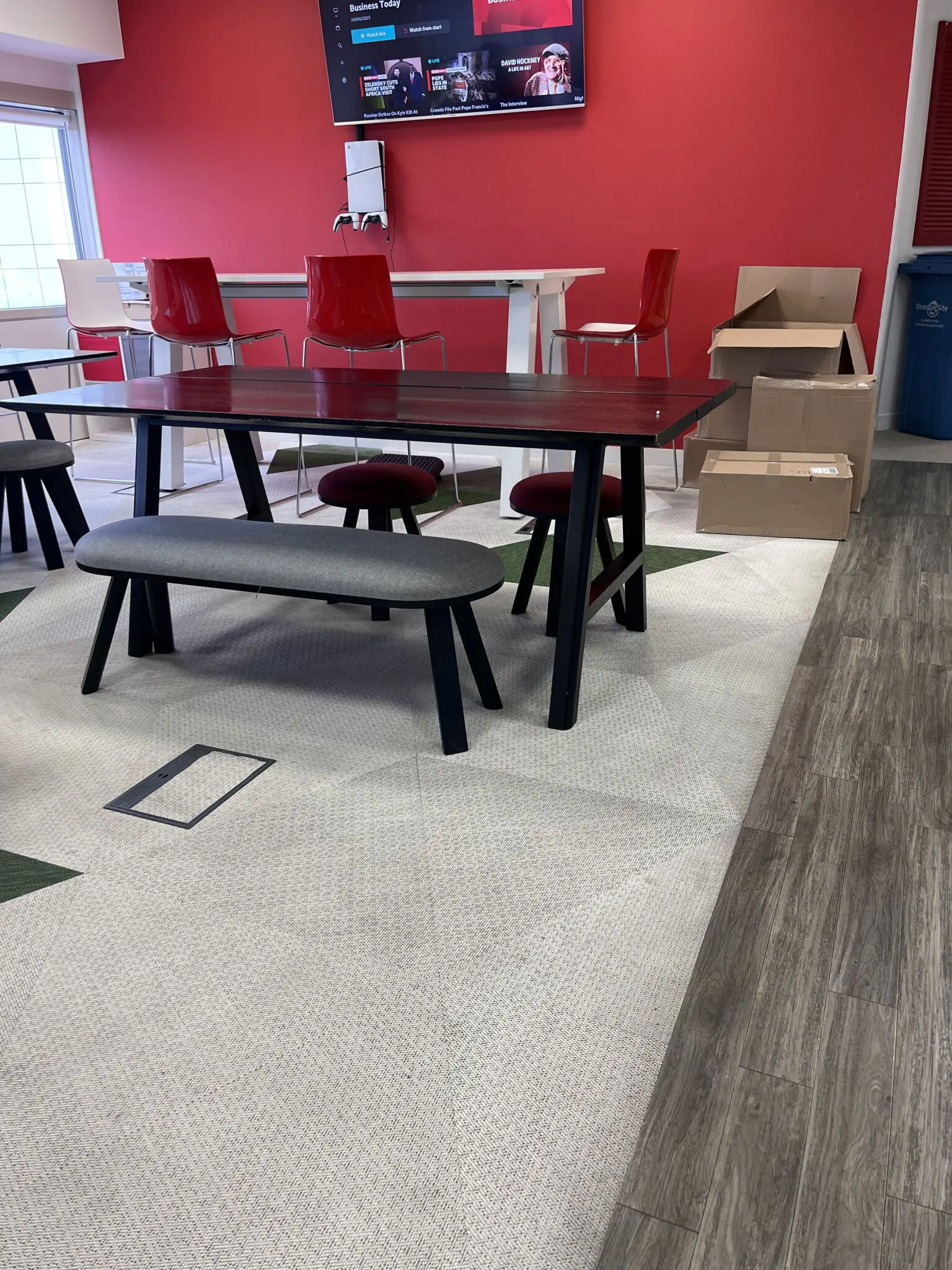 Office Lounge Table and Chairs